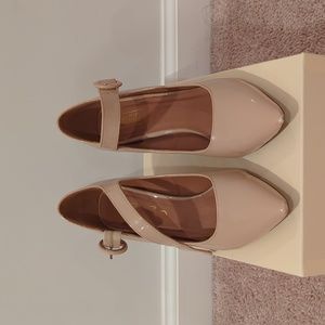 Cream patent faux leather heels